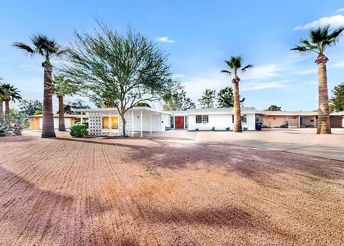 Revolta Fairway Retreat