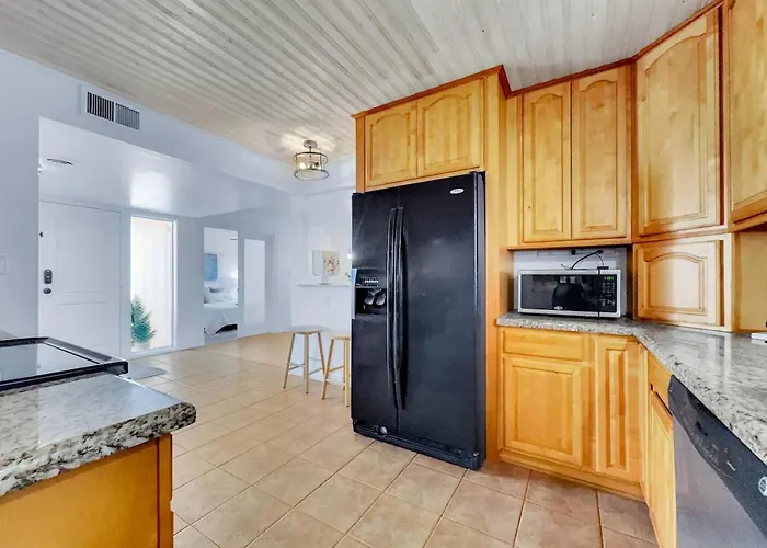 Revolta Fairway Retreat