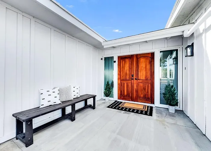 Revolta Fairway Retreat